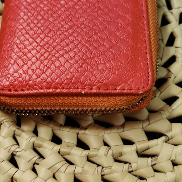 2 Chic Wallet   - Picture 4 of 6